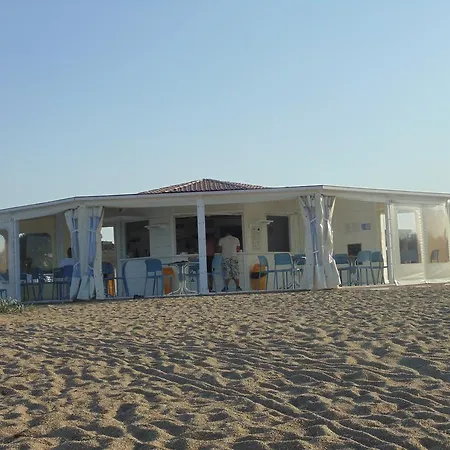 Villa Francesca By Ddv Tourist Apartments Nyaraló